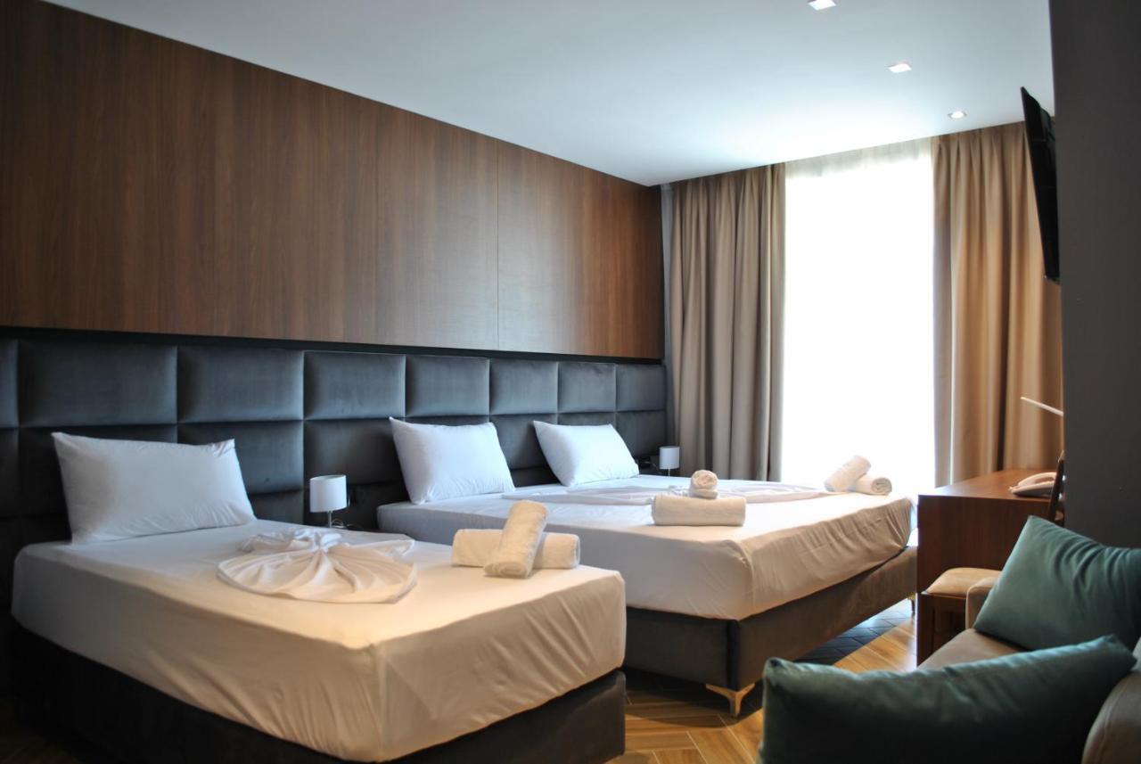 Twin Towers Hotel City & Beach Resort Shëngjin Exterior foto