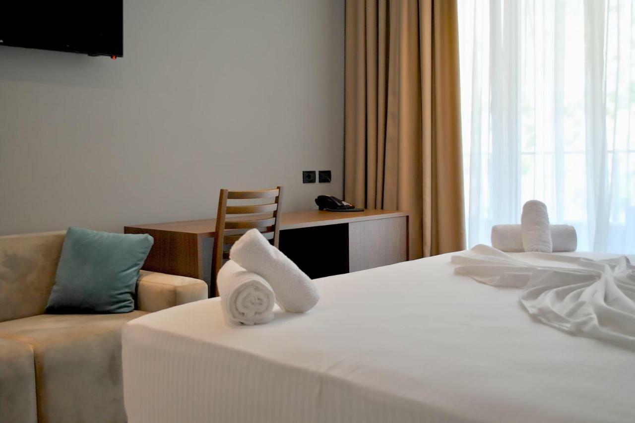 Twin Towers Hotel City & Beach Resort Shëngjin Exterior foto